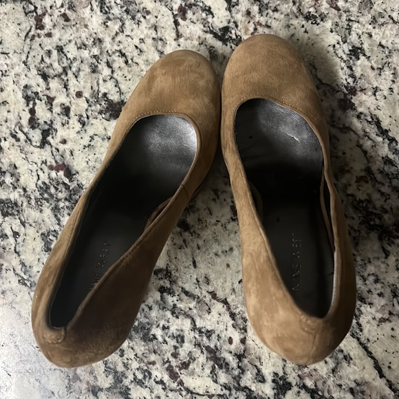 Tan Nine West Pumps - Picture 4 of 4